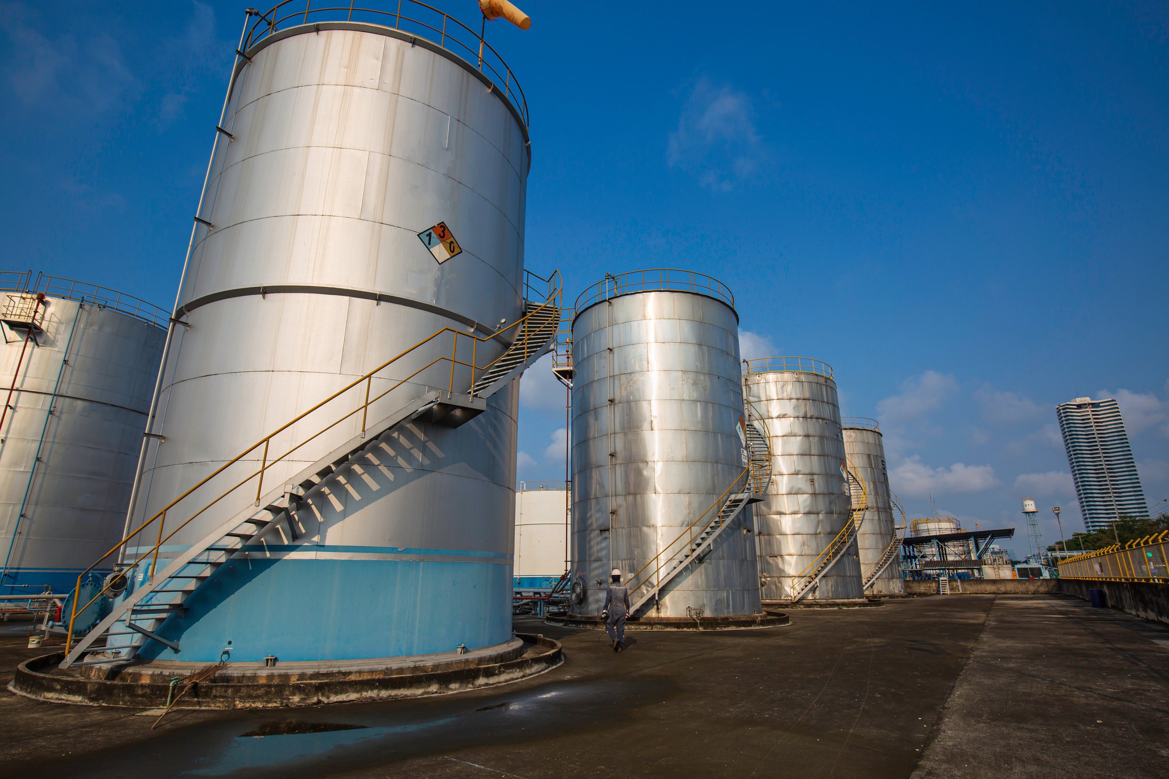 Chemical industry tank storage farm carbon steel the tank